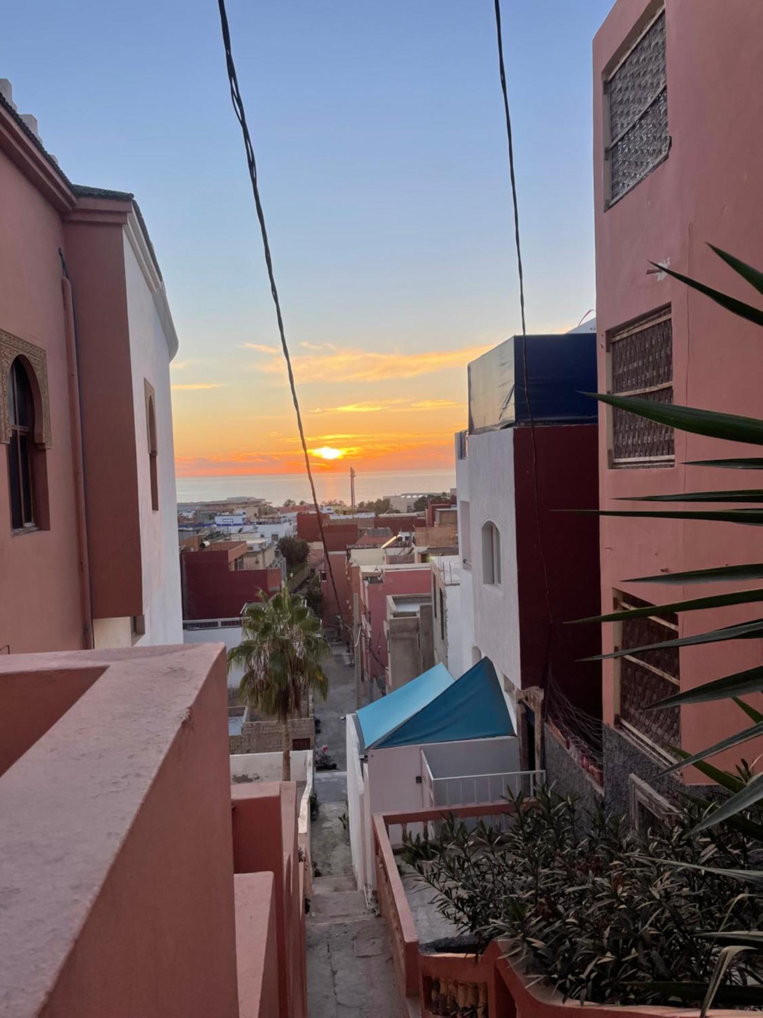 Waveside Hostel Tamraght Esterno foto