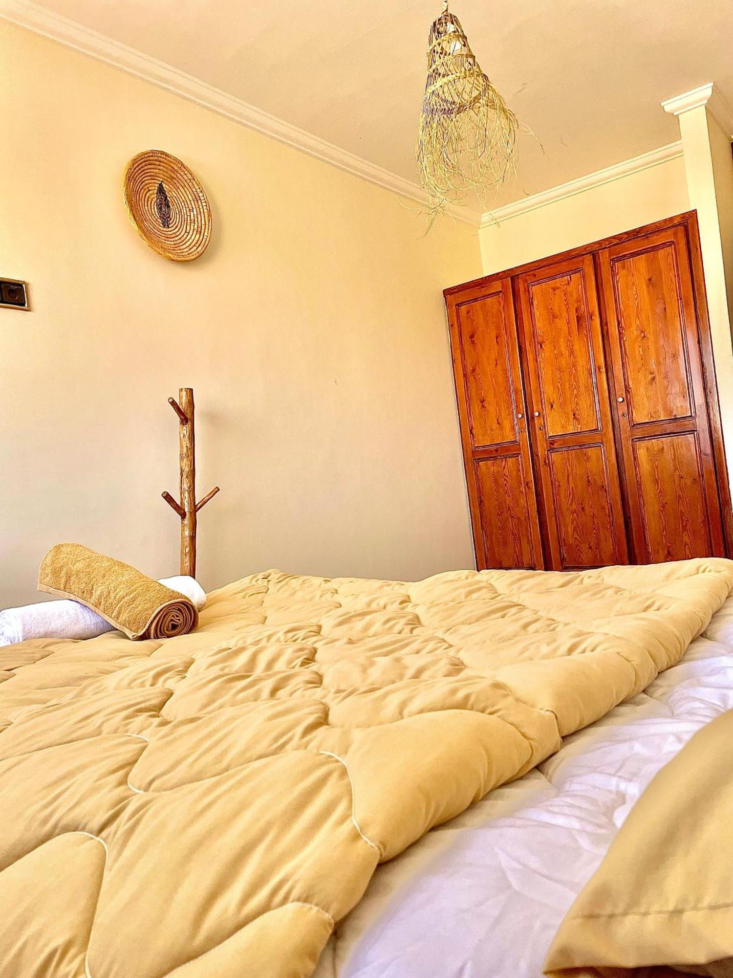 Waveside Hostel Tamraght Esterno foto